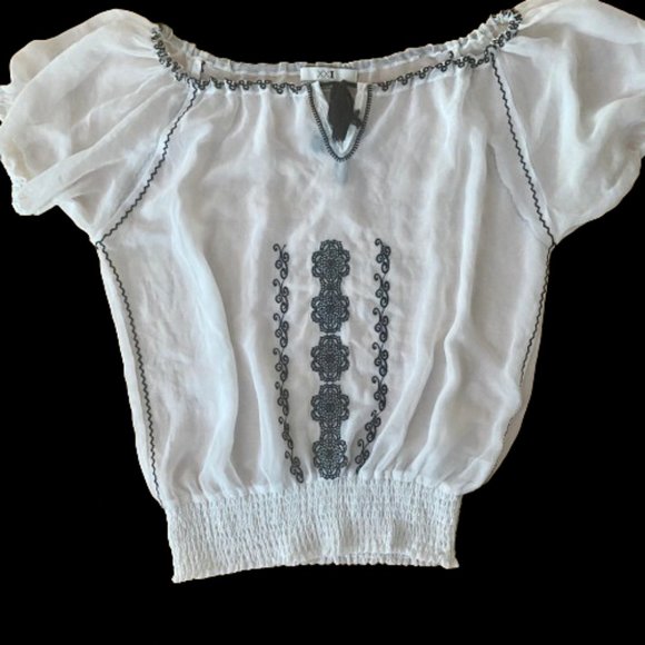 Forever 21 Black/White Top - Size: Large - Picture 2 of 4